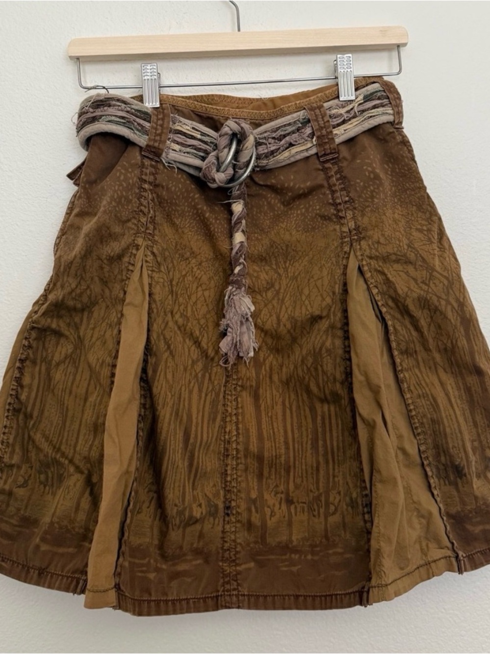 Ring Brown A-Line Skirt with Braided Multicolor Belt